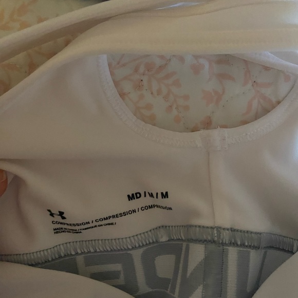 Under Armour Bras - Picture 7 of 7